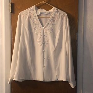 KC Studio Dressy Blouse w/ pearl beads, buttons.